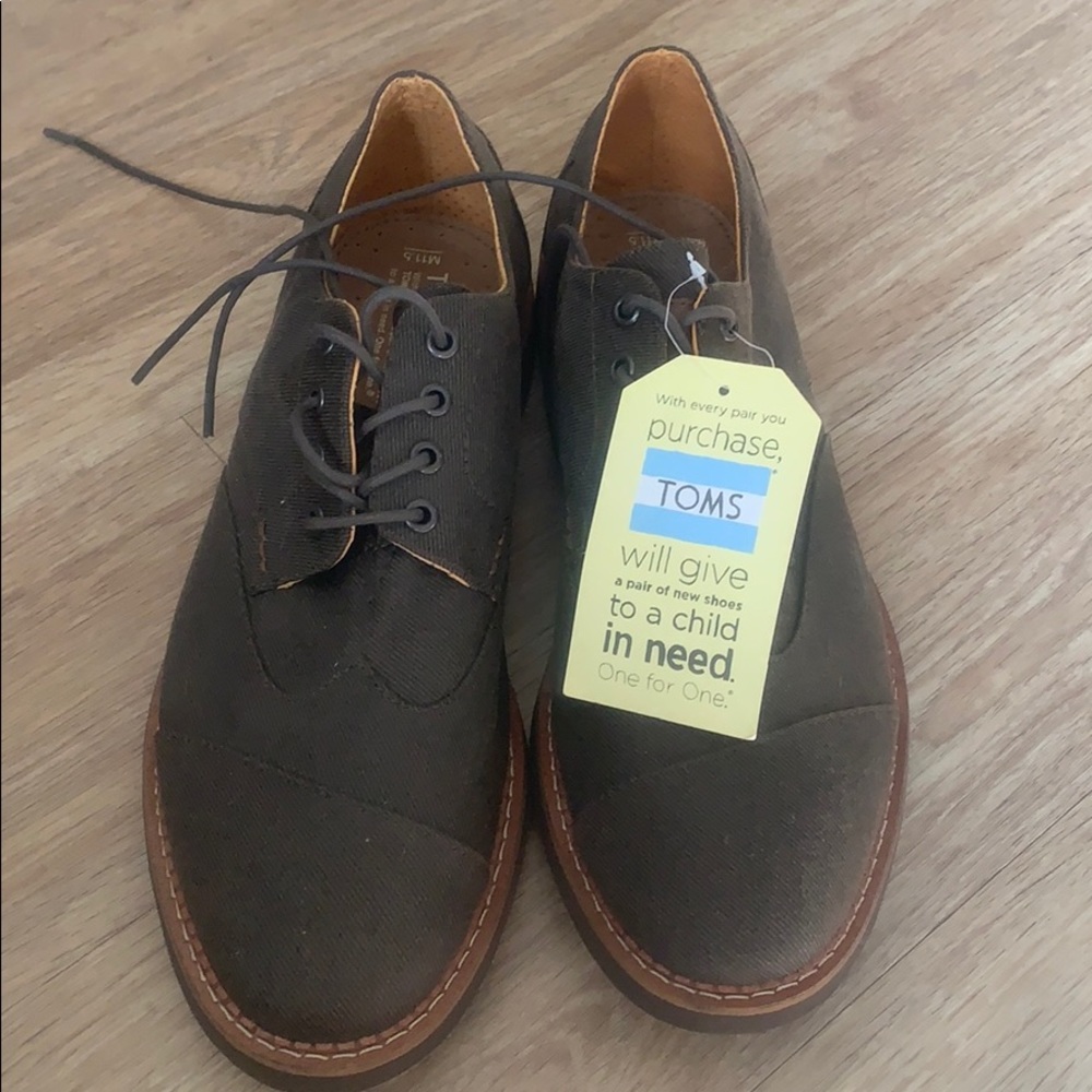 Toms Lace Up Brogue.
